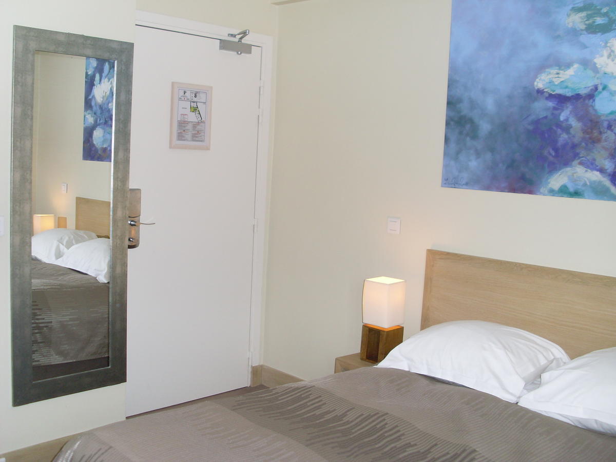 Hôtel Le Parc Marly-le-Roi Quarto foto